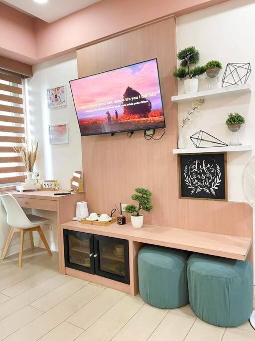 Lovely Unit With Free Wi-Fi & Netflix I Across Naia T3 Airport Manila Exterior photo