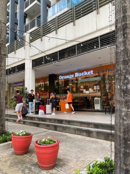 Lovely Unit With Free Wi-Fi & Netflix I Across Naia T3 Airport Manila Exterior photo