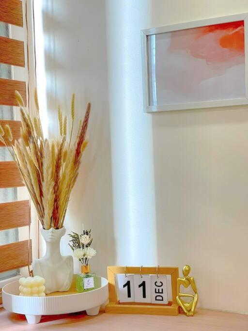 Lovely Unit With Free Wi-Fi & Netflix I Across Naia T3 Airport Manila Exterior photo